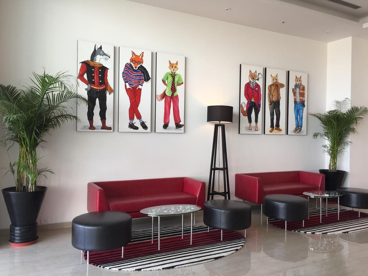 Red Fox By Lemon Tree Hotels, Sector 60, Gurugram Gurgaon Bagian luar foto