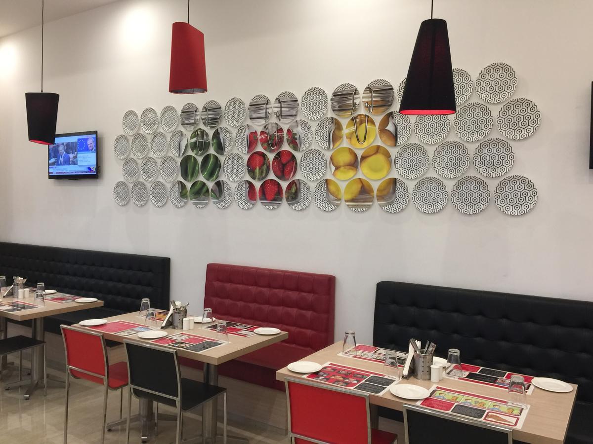 Red Fox By Lemon Tree Hotels, Sector 60, Gurugram Gurgaon Bagian luar foto